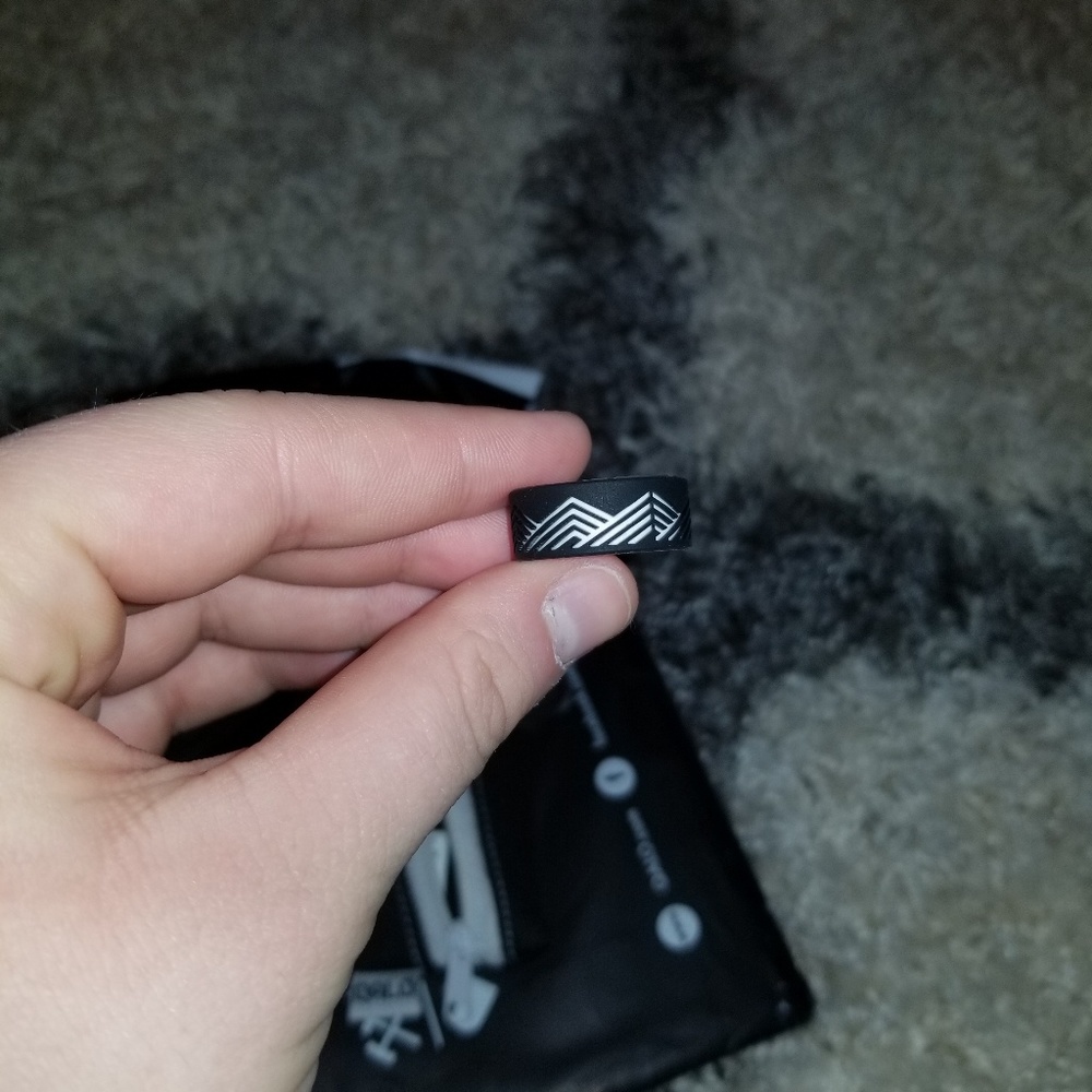 Qalo mens ring
